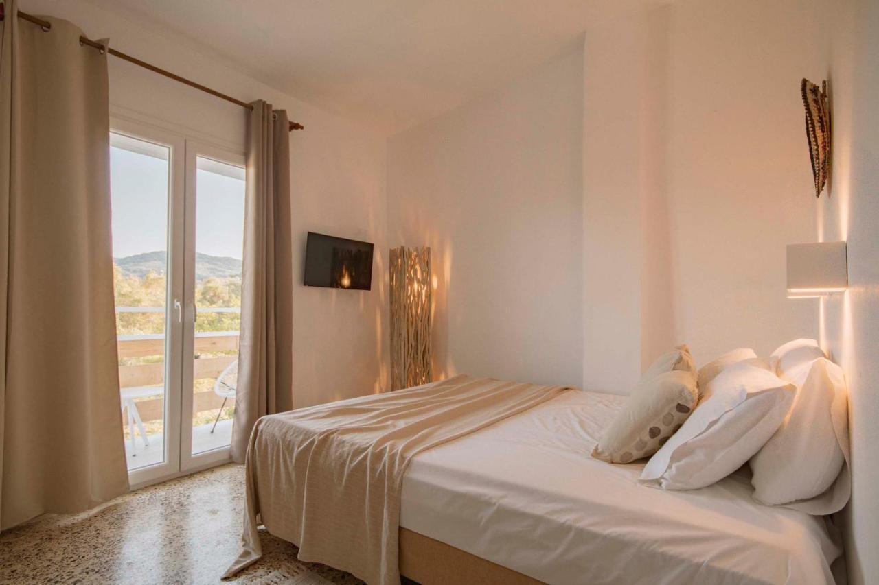 Olive Grove Suites Boutique Hotel Moraitika Exteriör bild
