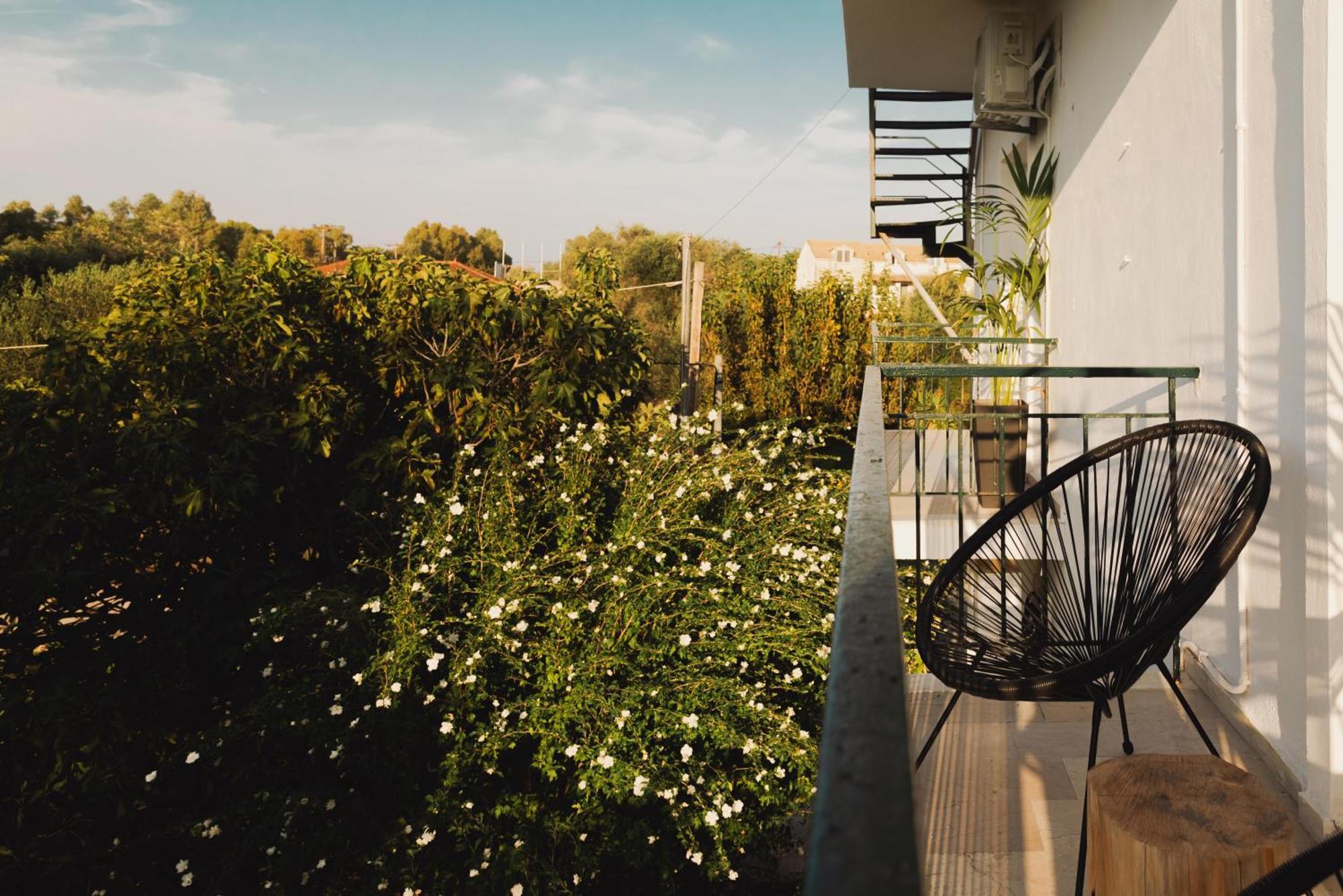 Olive Grove Suites Boutique Hotel Moraitika Exteriör bild