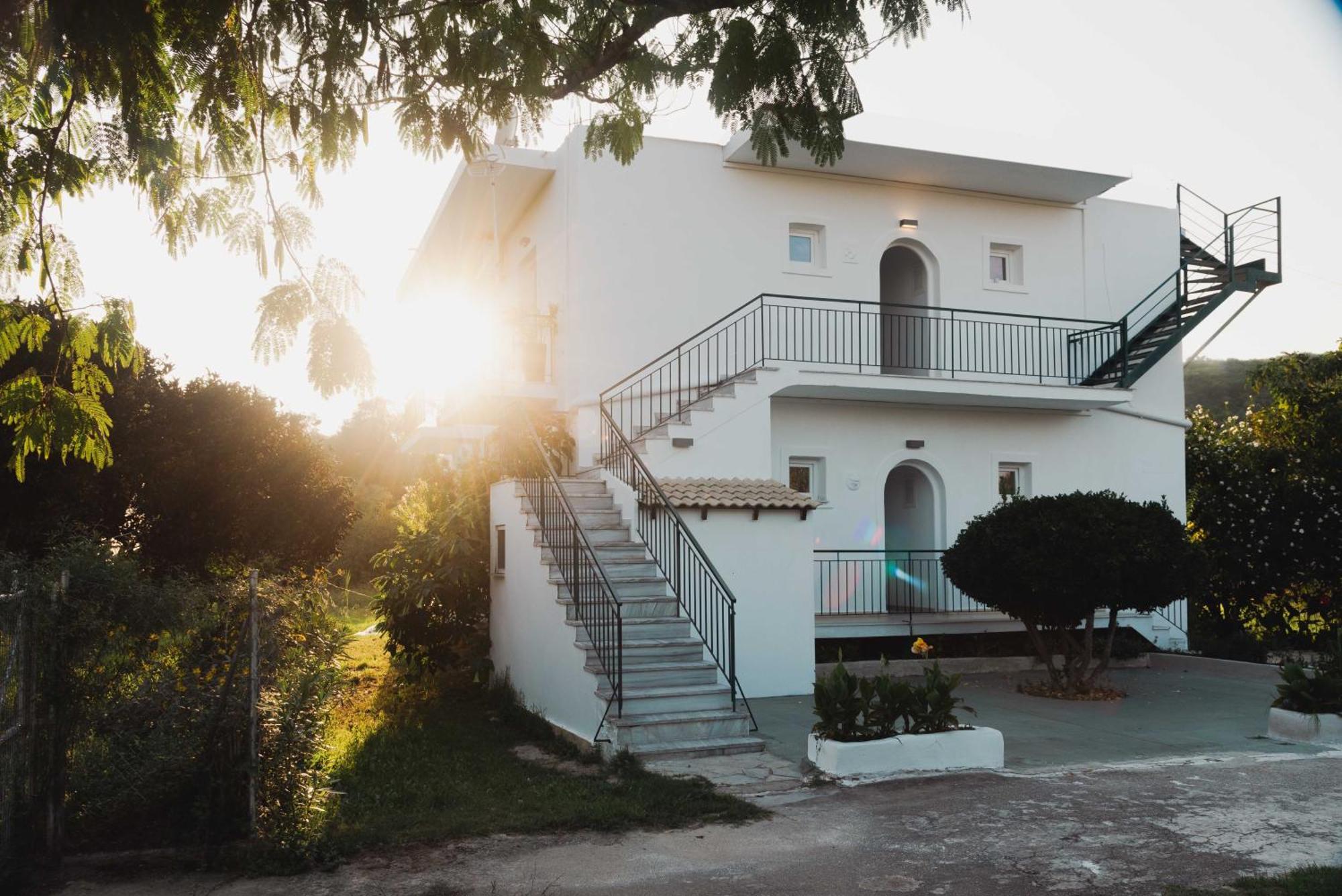 Olive Grove Suites Boutique Hotel Moraitika Exteriör bild